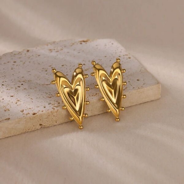Sculpt Heart Earrings | 24K Gold Plated | Annjueri